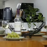 Cosy Camden 1 Bedroom Terrace Apartment